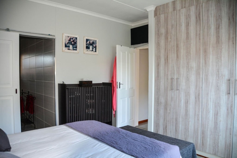 4 Bedroom Property for Sale in Vredendal Western Cape